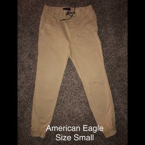 Men’s American Eagle joggers.